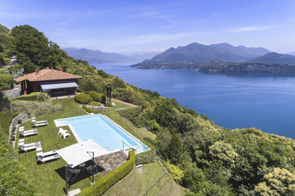 Villa Borromeo pool and view